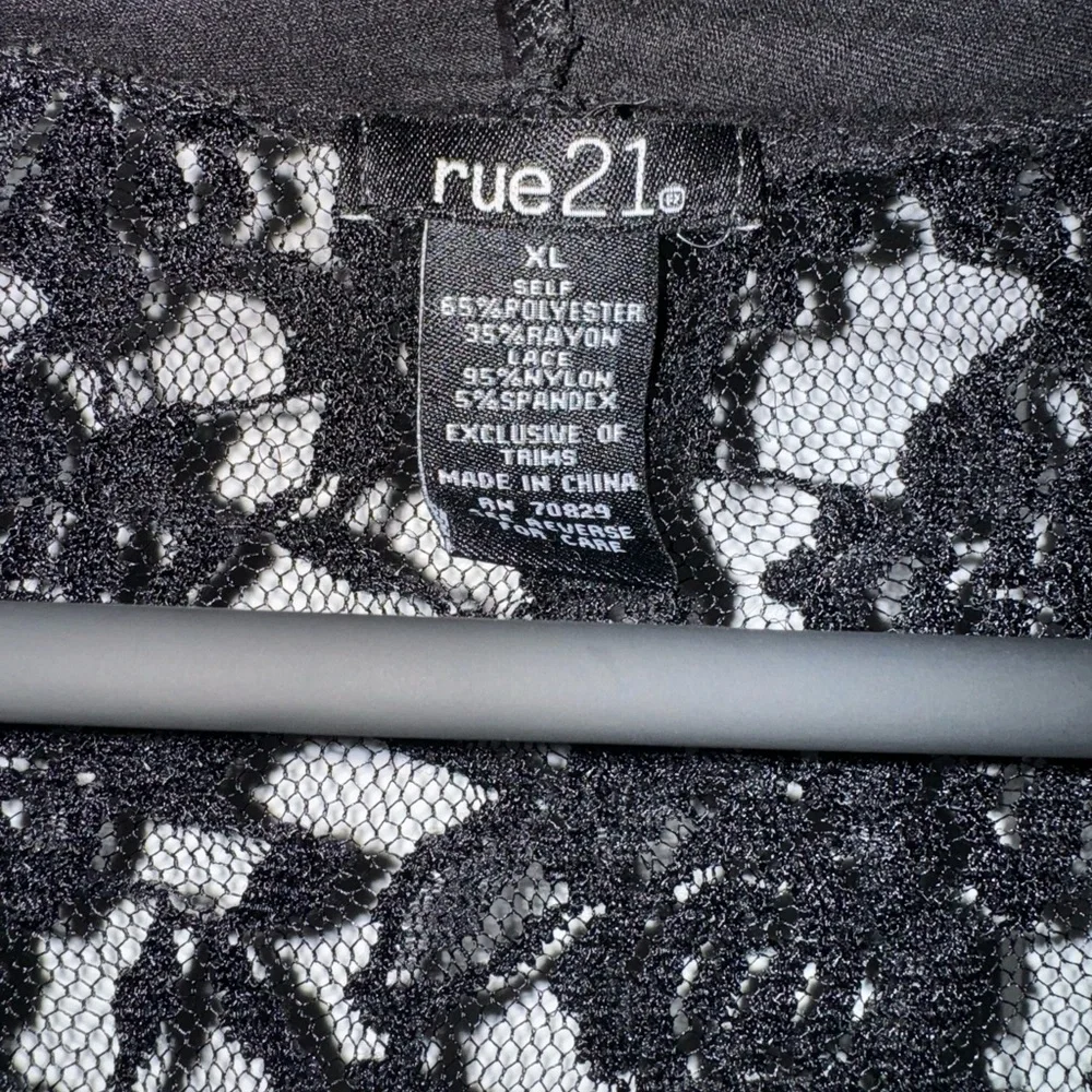 Cardigan - Picture 4 of 4